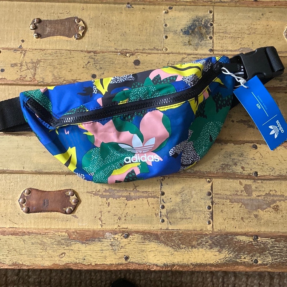 ✨️RARE✨️ ADIDAS HER STUDIO LONDON BAG FANNY PACK WAIST... HARD TO FIND!